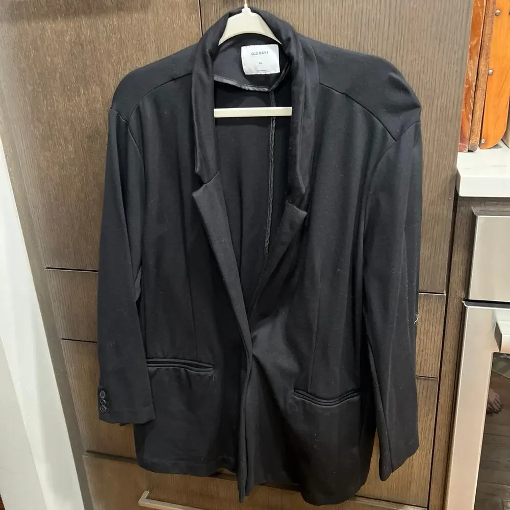 Old navy black soft woman’s blazer XXL